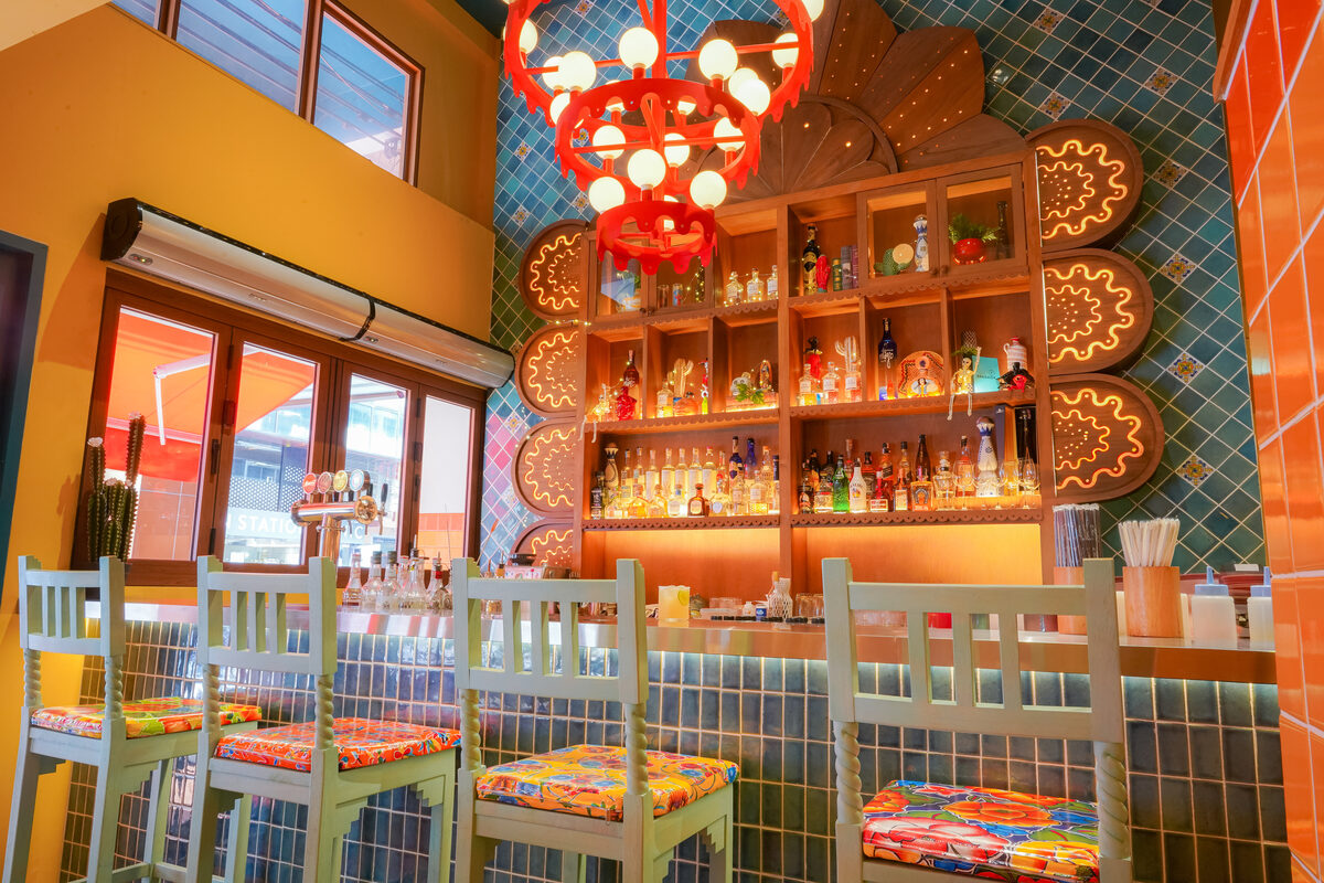 Bar Side View